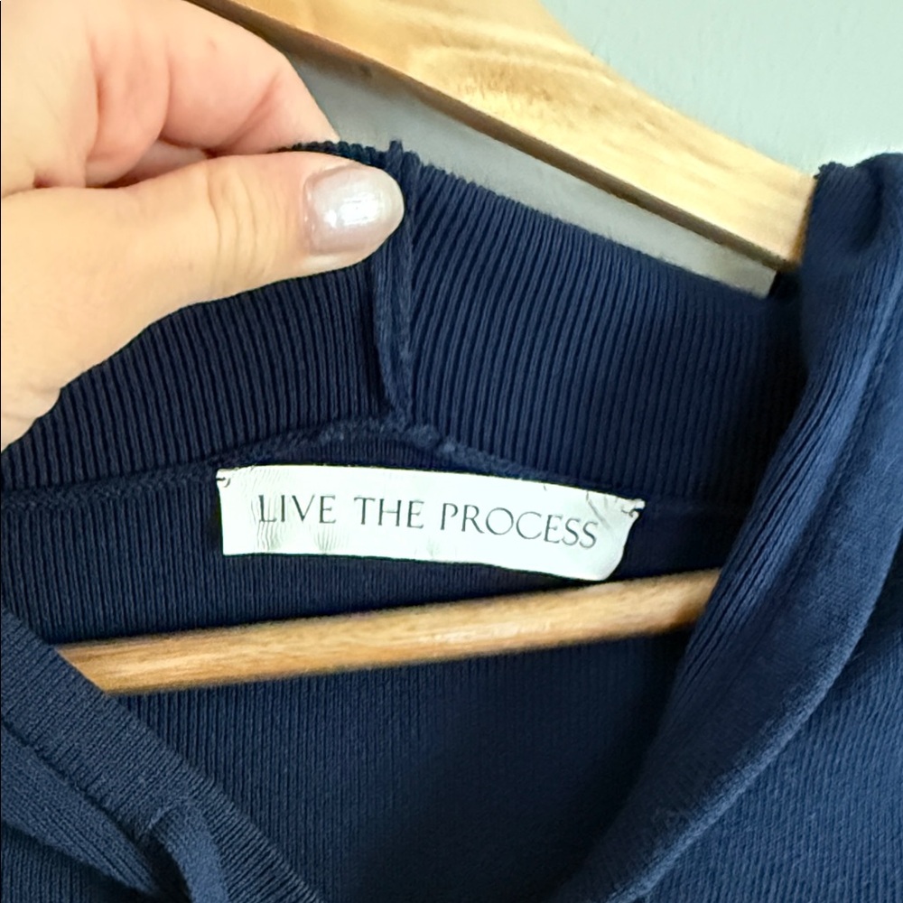 Live The Process Deep Blue Pullover Size Medium - Picture 2 of 6